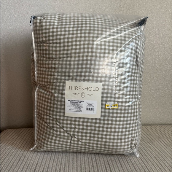 Threshold Other - NWT King Mini Gingham Comforter and Sham Set Moss
Green - Threshold